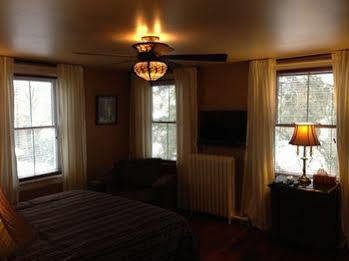 Copper Dreams Hotel *
